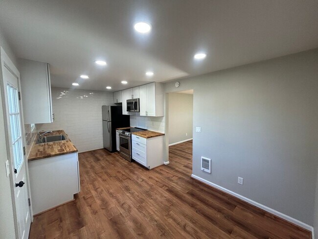 Building Photo - 2610 7th