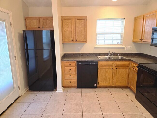 Building Photo - 209 Lucille Dr