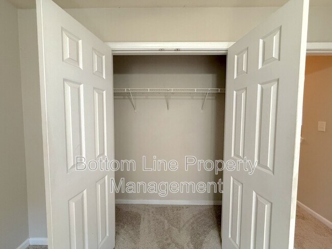 Building Photo - 114 Ross Moore Ave