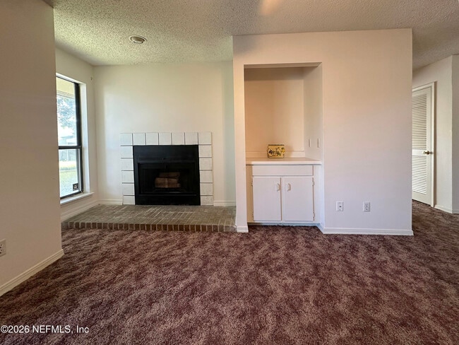 Building Photo - 10200 Belle Rive Blvd