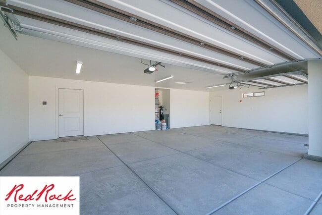 Building Photo - Come Live in the Desirable Sage Canyon Neighborhood!