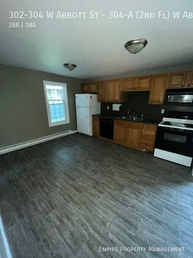 Building Photo - 302-304 W Abbott St-304-A (2nd Fl) W Abbot...