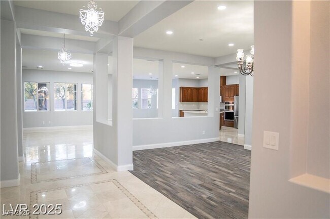 Building Photo - 5527 Breecher Ave