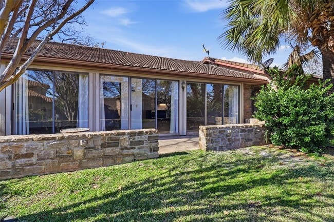 Building Photo - 100 Bay Point Dr