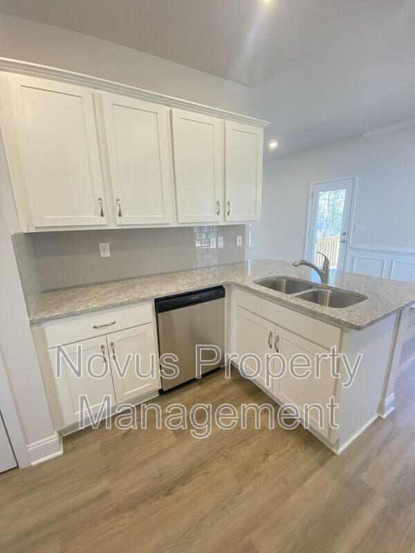 Building Photo - 210 Laney Dr