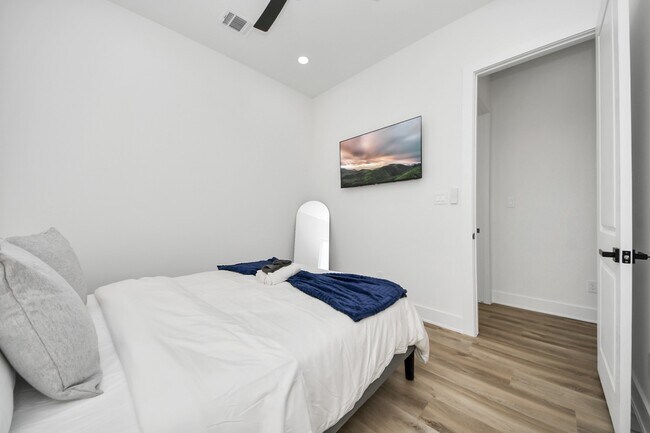 Building Photo - 3909 Maggie St