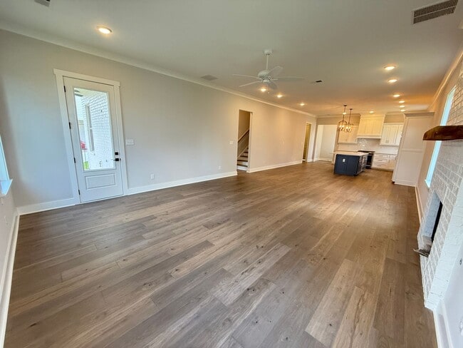 Building Photo - 4BR/3.5BA Home For Rent