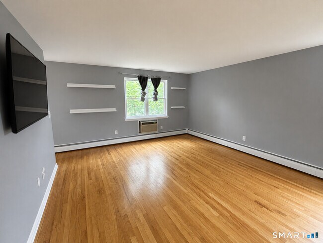 Building Photo - 47 Terrace Gardens