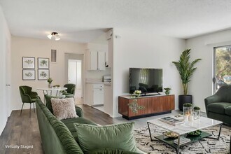 Staged living room - 1518 Euclid St