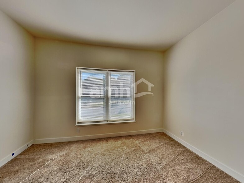 Building Photo - 7012 Poplar Creek Trce