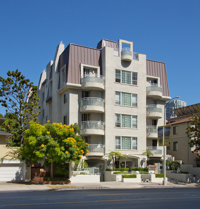 Prime Westwood Village Location - Chateau Hilgard