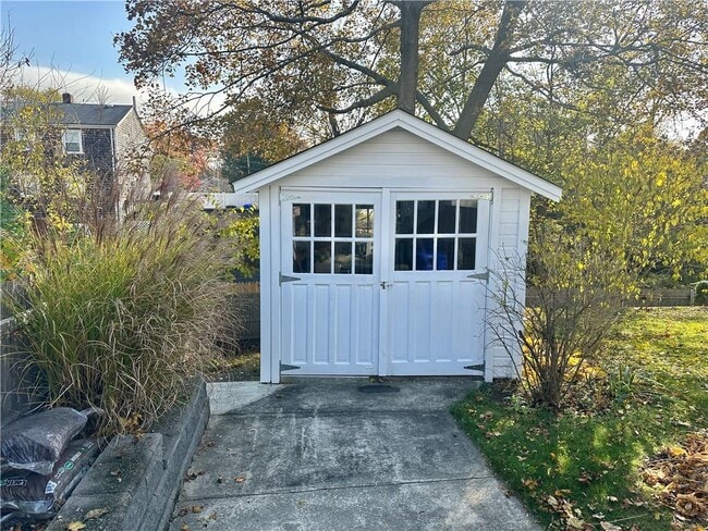 Building Photo - 54 Planet Ave