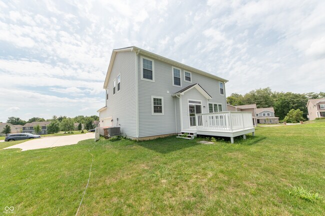 Building Photo - 7042 Pinnacle Dr