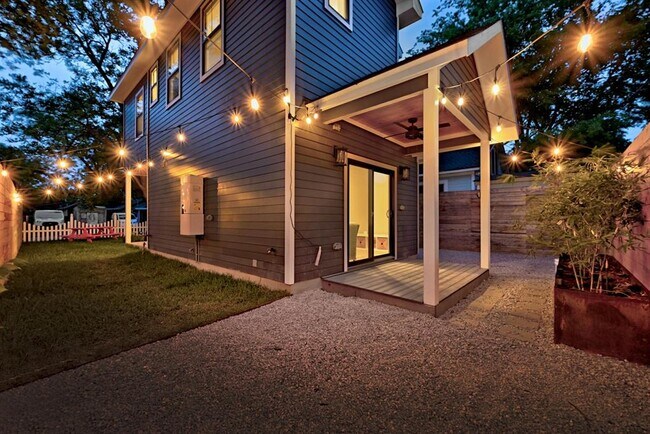 Building Photo - 4313 Maybelle Ave