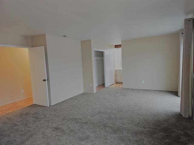 Building Photo - 1505 Surrey Ct