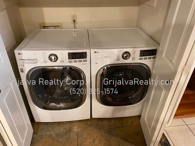 Building Photo - 1200 E River Rd