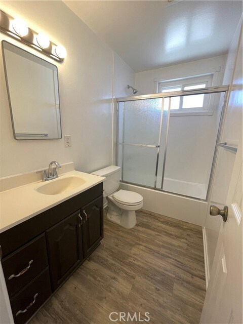 Building Photo - 616 15th St