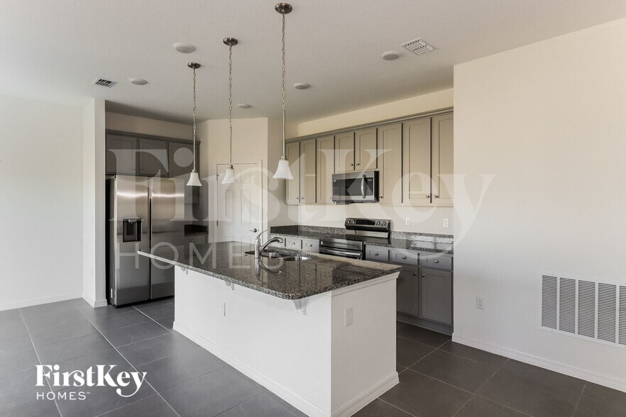 Building Photo - 514 Crown Rose Dr