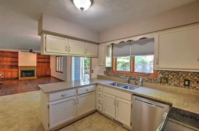 Building Photo - SCOTCH PINE