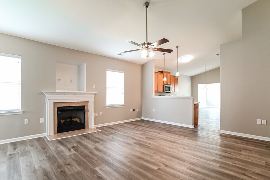 Building Photo - 4305 High Shoals Dr