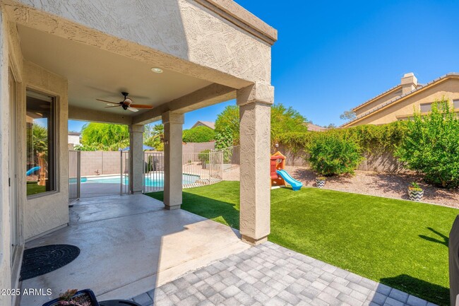 Building Photo - 6746 E Gelding Dr
