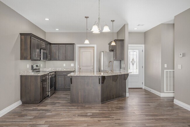 Building Photo - Brand New Neosho Unit now available for lease! $1,395 Rent/$1,395 Deposit