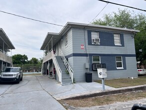 Building Photo - 232 Chelsea St