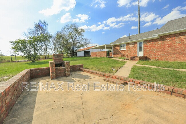 Building Photo - 1741 E 1st Ave