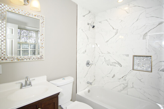 Building Photo - 3615 Marymont Dr NW