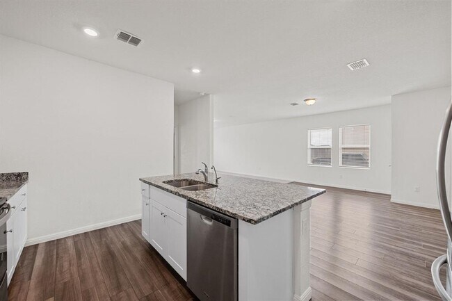 Building Photo - 200 Gemsbok Rd