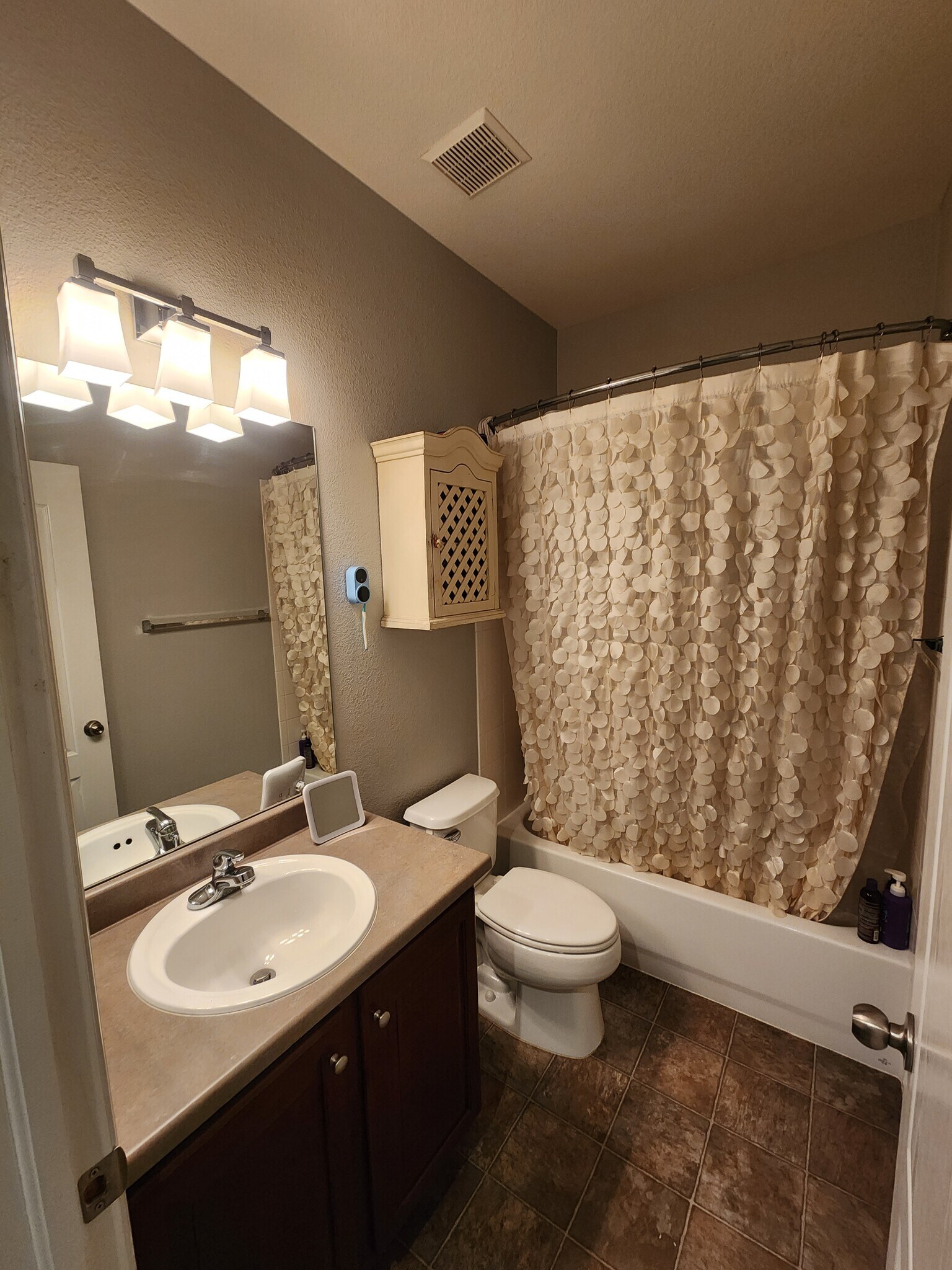 Building Photo - 9509 Cedarhurst Ln