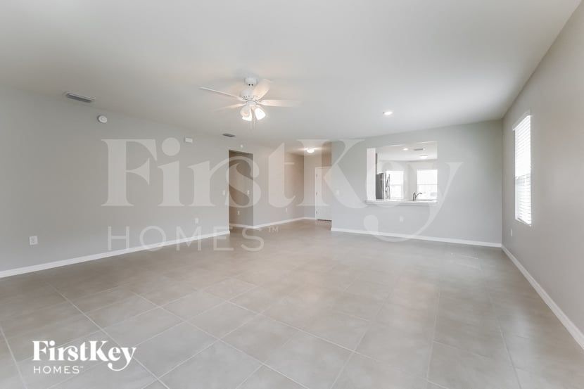 Building Photo - 27993 Arrowhead Cir