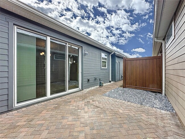 Building Photo - 345 Alcove Dr