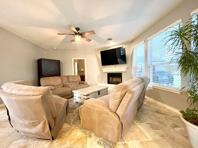 Downstairs living room - 11519 Brae Hill