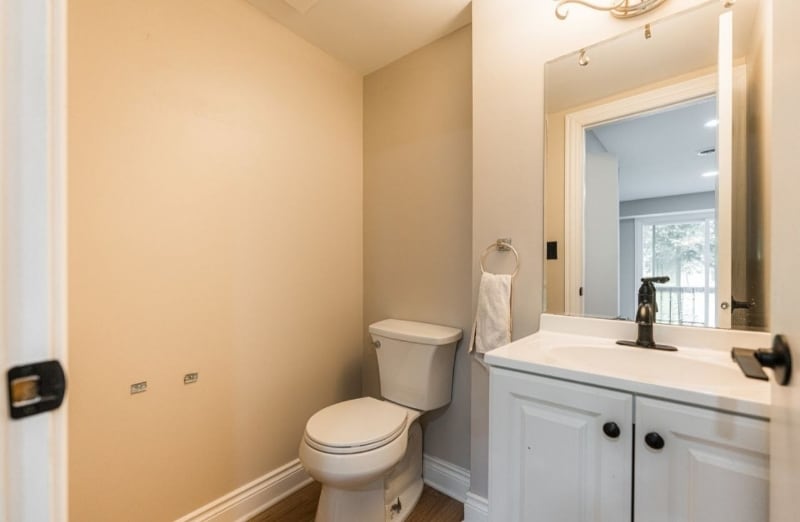 Building Photo - 100 S Lily Lake Rd