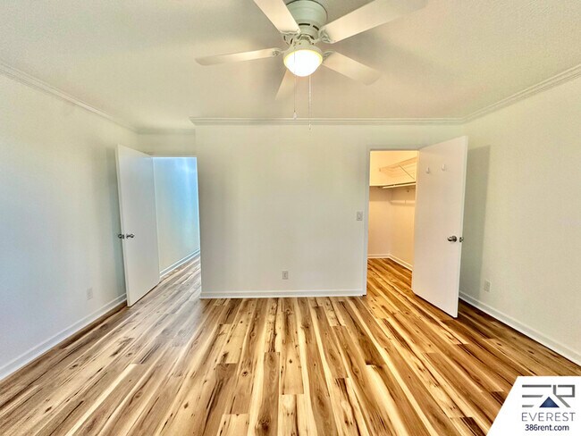 Building Photo - 58 Club House Dr