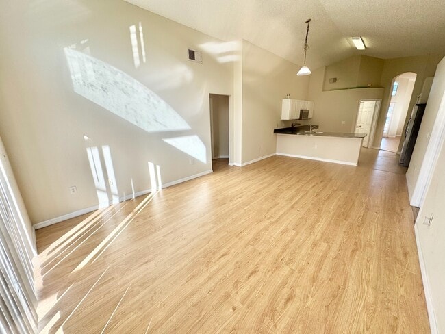 Building Photo - 1317 Casterton Cir