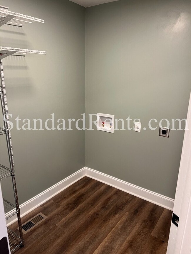 Building Photo - Updated West Midtown Bungalow