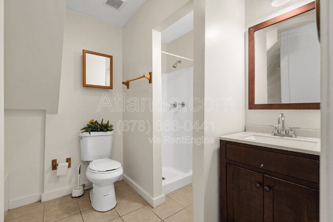 Building Photo - 153 Little St SE