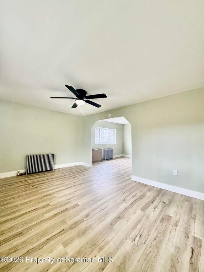 Building Photo - 1746 Bloom Ave