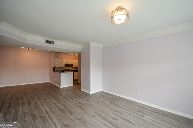 Building Photo - 955 Juniper St NE