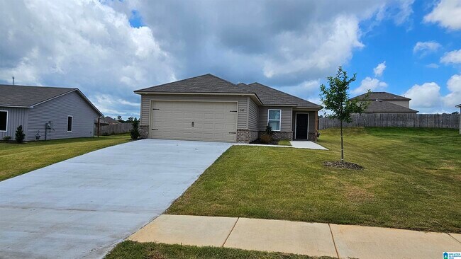 Primary Photo - 307 Amber Ave
