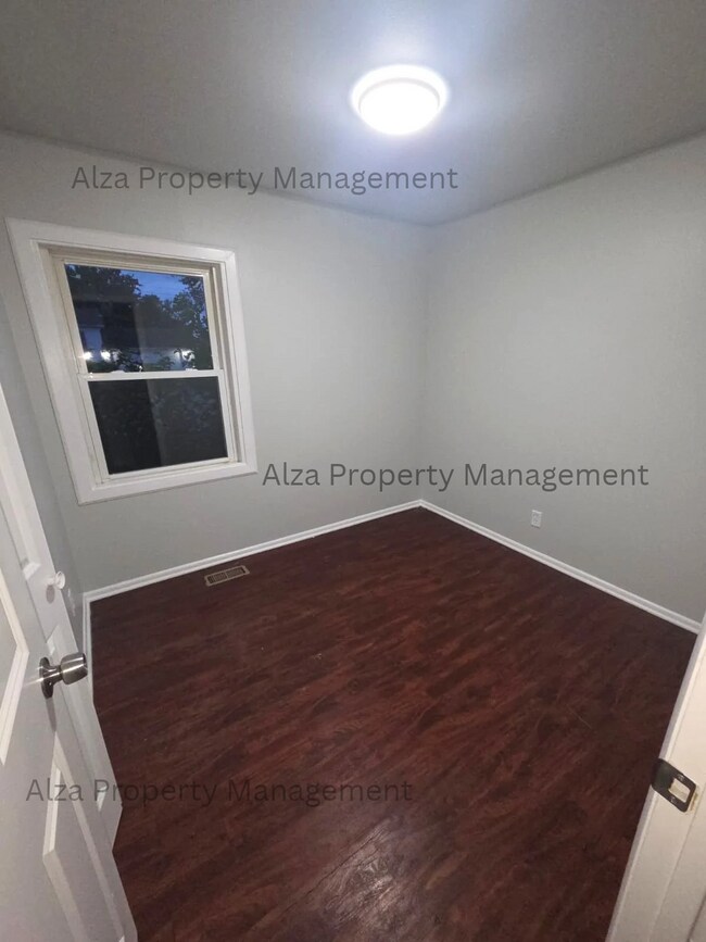 Building Photo - 218 Healy Ave