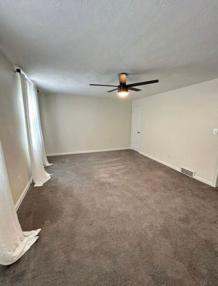 Building Photo - 4056 Northfield Rd