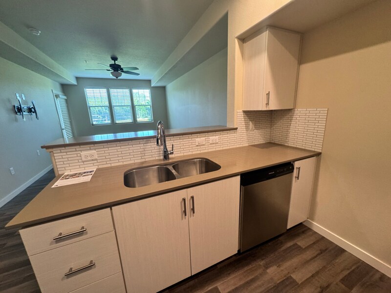 Building Photo - 16401 NW Chadwick Way