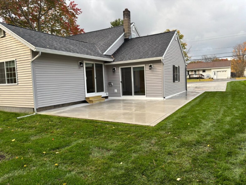 Building Photo - 5986 Smith Rd