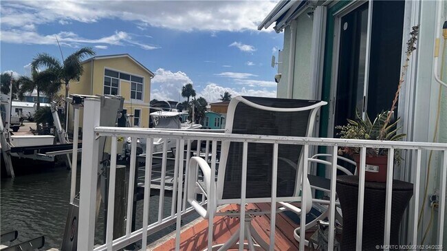 Building Photo - 1077 Nettles Blvd