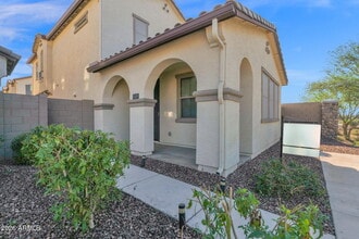 Building Photo - 5819 W Pueblo Ave