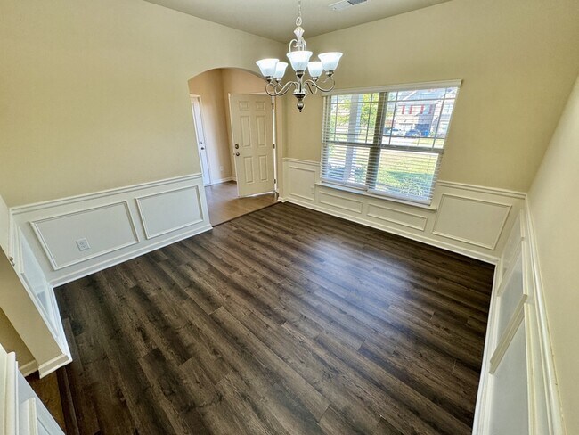 Building Photo - 130 Sparkling Spring Trail