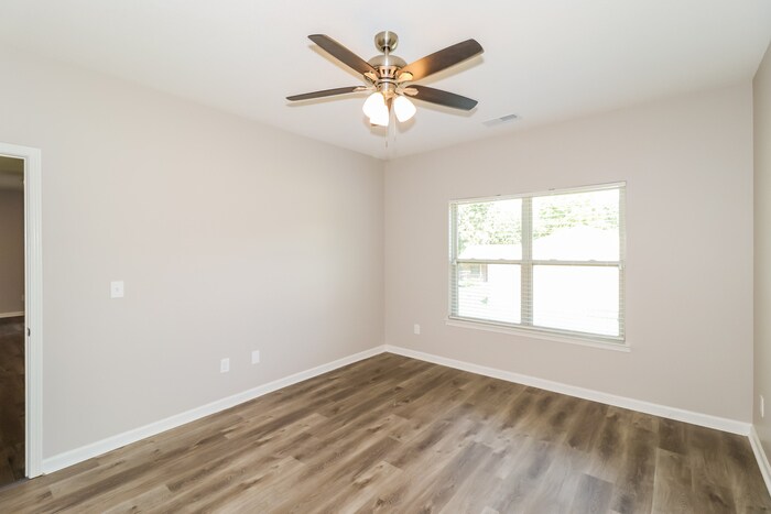 Building Photo - 415 Beau Tisdale Dr